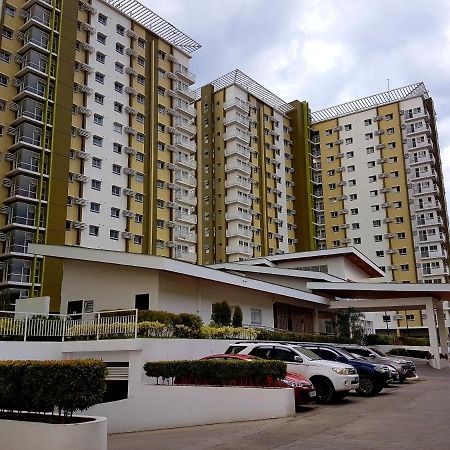 Keys 'N Places Holiday Rentals At Mesaverte Condo Cagayán de Oro Exterior foto
