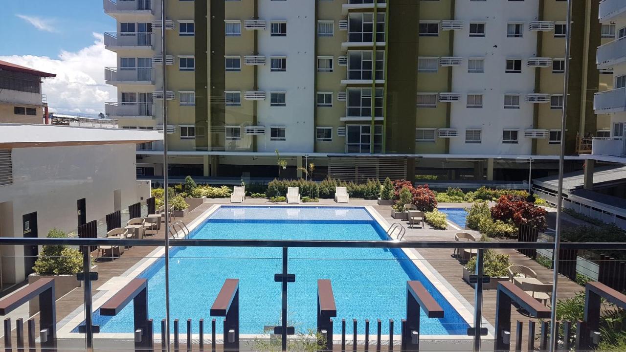 Keys 'N Places Holiday Rentals At Mesaverte Condo Cagayán de Oro Exterior foto